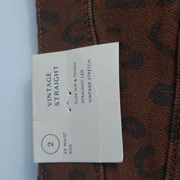 WOMEN'S HIGH RISE JEANS 2 UNIVERSAL THREAD - Picture 7 of 16